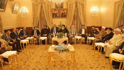 محافظ قنا ومدير الأمن يهنئان الأنبا شاروبيم بعيد القيامة بمطرانية قنا
