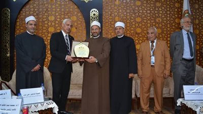 جامعة أسيوط تشارك في فعاليات المؤتمر العلمي الدولي السابع لكلية اللغة العربية 