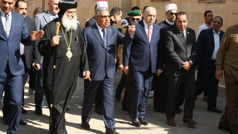 جانب من تقديم التهنئة