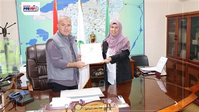 تقديرا لعطائها المتميز.. رئيس مياه الفيوم يكرم الأم المثالية بالشركة