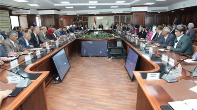 محافظ بني سويف: اعتماد قيود ارتفاع 24 قرية وإطلاق اسماء متبرعين على المنشآت
