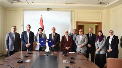 بنى سويف الأهلية : توقيع عقد توريد 36 وحدة أسنان للتدريب وخدمة المجتمع