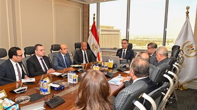 التموين تبحث التوسع في مشروع «كاري أون» وتحسين توزيع السلع