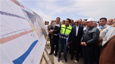 استكمالًا لمراحل التنمية بسيناء.. وزير النقل يتفقد وصلة السكك الحديدية للعريش 
