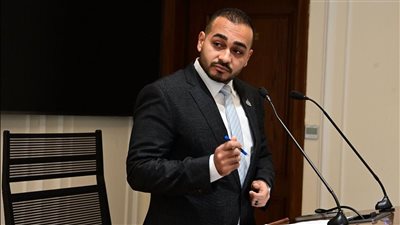 أحمد ناصر يناقش تقييم السياسات الصناعية وتعارضها مع قانون الاستثمار بالبرلمان
