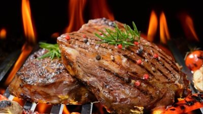     ستيك اللحم بالصوص البني.. وصفة مطاعم فاخرة في منزلك