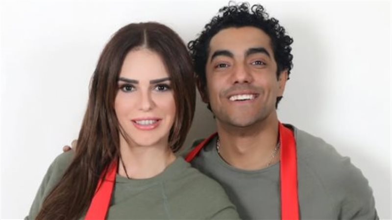 ميدو عادل ودنيا عبدالعزيز