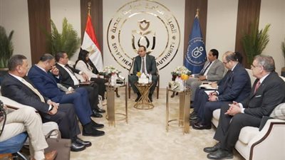 السبكي يبحث مع نواب البرلمان تعزيز الخدمات وتطوير المنشآت الطبية بالإسماعيلية