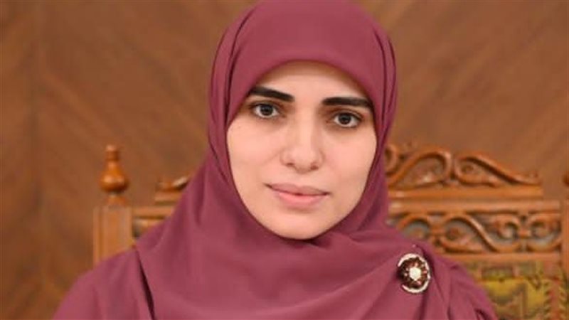 الدكتورة منى عاشور