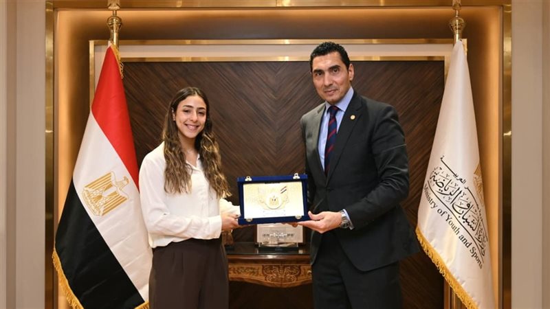 وزير الرياضة يكرم
