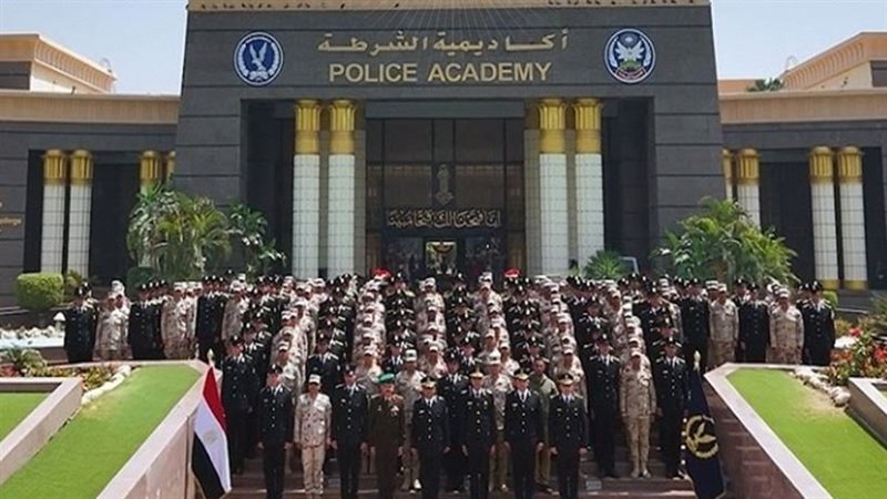 طلاب الشرطة والحربية