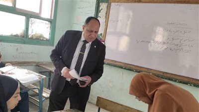 جولة تفقدية لقيادات تعليم القليوبية بمدارس شبرا  لمتابعة العملية التعليمية