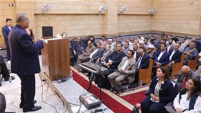 رئيس الطائفة الإنجيلية يفتتح الكنيسة الإنجيلية بالحواويش في سوهاج