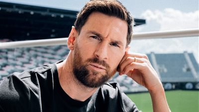 بين ماضي برشلونة وحاضر كورنيا .. ميسي يرسم مستقل المواهب الكتالونيا 