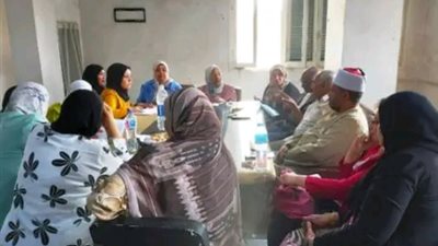 محافظ أسوان يتابع أنشطة “القومي للمرأة”و برامج التوعوية والخدمية بالقرى