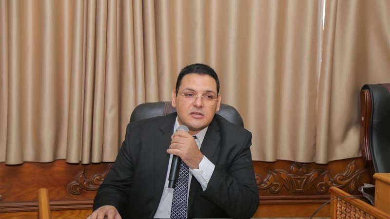 الدكتور أحمد سالم