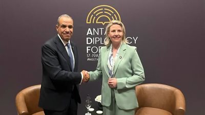 وزير الخارجية يبحث مع ICMPD تعزيز التعاون في قضايا الهجرة واللجوء