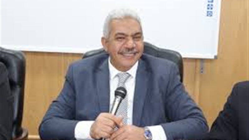 الدكتور محمود صديق