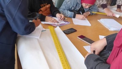  لتمكين المرأة السويسية.. 15 متدربة يجتزن دورة الخياطة بمركز التدريب المهني 