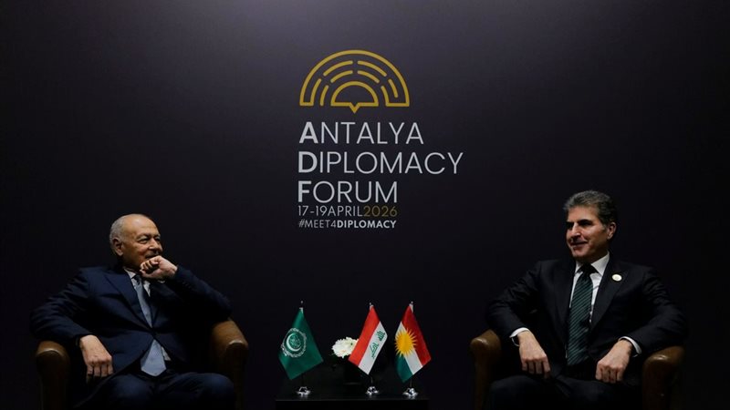ابو الغيط يبحث مع