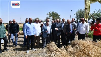 محافظ الفيوم يفتتح موسم حصاد القمح 2026 بالميكنة الحديثة