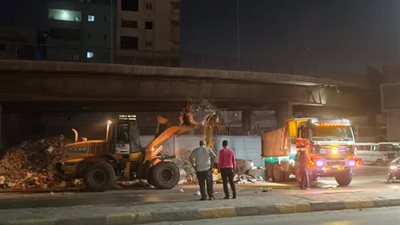 محافظة الجيزة ترفع ٢٢٥٠ طن مخلفات من المنشية وحرم الدائري بالمنيب 