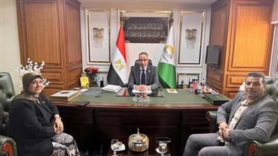 محافظ الجيزة يبحث مع نقيب التمريض دعم الكوادر التمريضية وتحسين بيئة العمل
