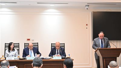 محلية النواب تناقش إنشاء شاطئ إدكو ومشكلات تعطل الرفع المساحي وأزمات الطرق 