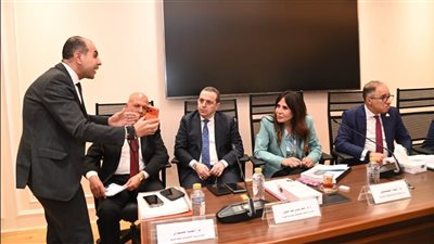 وزيرة الإسكان توجه بتشكيل لجنة مكبرة لحل أزمة الصرف الصحي بقرى السنطة بالغربية