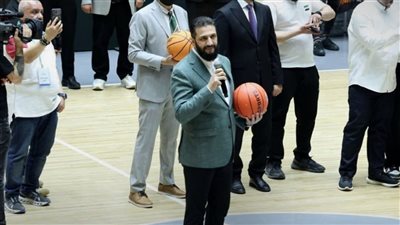 من عشاق كرة السلة.. الشرع يرفض استقالة وزير الرياضة السوري ويشيد بجهوده