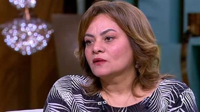 صديقتي وأختي.. كاملة أبو ذكري تنعي والد منة شلبي                