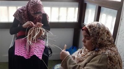 «المكفوفين في سوق العمل».. جمعية خيرية تدعم فاقدي البصر وتعلمهم حرفا يدوية