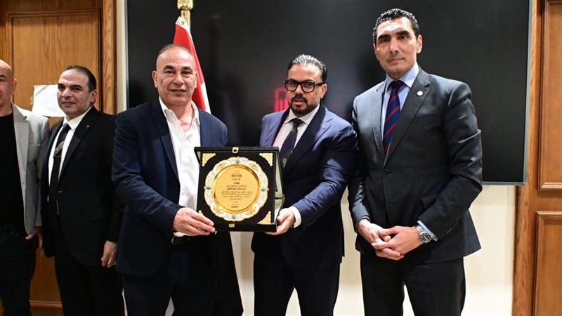 محمد مجاهد رئيس لجنة