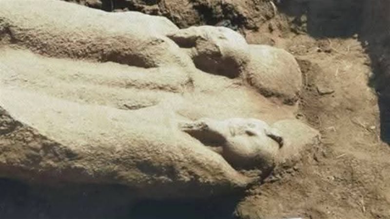 التمثال