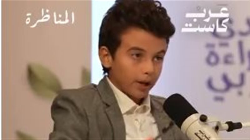 طفلان يتحاوران باللغة