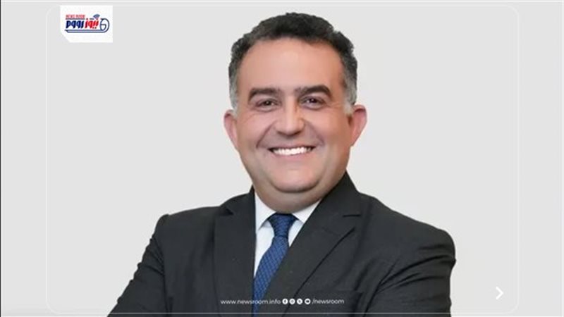 عمر صادق رئيس مجلس
