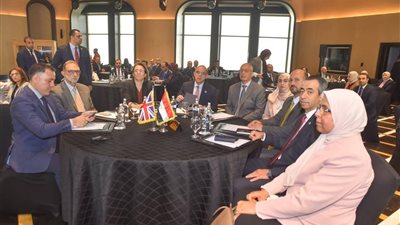 وزير الاستثمار يطلق بوابة إجراءات التجارة الخارجية لتعزيز الشفافية والتصدير