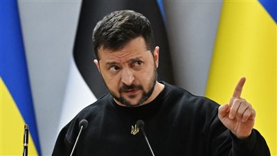 زيليلنسكي: نحذر مسئولي الدول الحليفة لروسيا من حضور عرض 