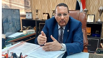 رئيس المحطات المائية لإنتاج الكهرباء يصدر قرارات ترقية لعدد من القيادات
