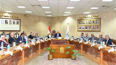 مجلس جامعة أسيوط يعقد اجتماعه الدوري برئاسة الدكتور أحمد المنشاوي