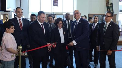 المحافظ ورئيس تنمية المشروعات يفتتحان النسخة ٣٠ من معرض «صنع في دمياط»