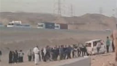 إصابة عدد من  الركاب في انقلاب ميكروباص بطريق العين السخنة دون وفيات
