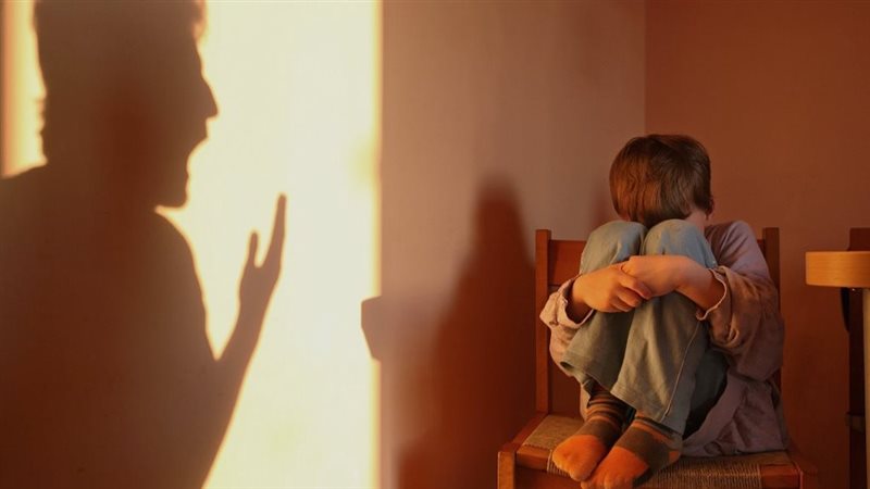 إساءة معاملة الأطفال