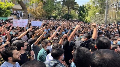 «مليون ونص عاطل وغلاء 70%».. لاشين يكشف ضغوطا غير مسبوقة داخل إيران