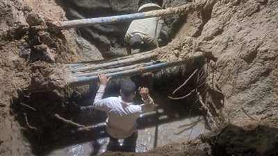 إصلاح عاجل لكسرين بخطوط المياه بحي الجناين واستمرار الخدمة دون انقطاع