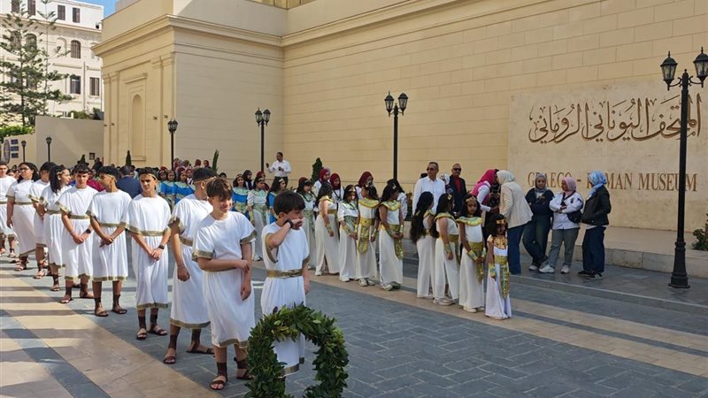 جانب من الموكب الاحتفالي