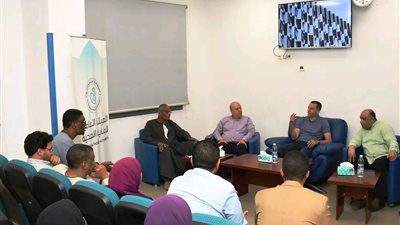 محافظ أسوان يواصل لقاءاته الجماهيرية مع المواطنين من أهالى مركز ومدينة دراو
