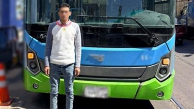 ضبط سائق نقل جماعي تسبب في إتلاف سيارة ملاكي بالإسكندرية