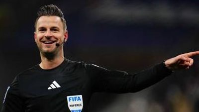 طاقم تحكيم ألماني .. دانيال شلاجر حكما لمباراة الأهلي وبيراميدز في الدوري