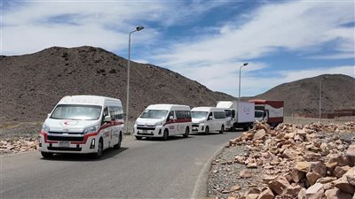 التضامن والهلال الأحمر ينظمان قافلة طبية شاملة بمنطقة حميثرة بالبحر الأحمر
